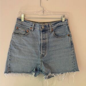 Levi's Ribcage Cutoff Jean Shorts Size 28